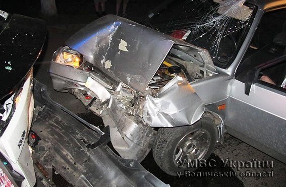 Авто з нетверезим водієм протаранило патруль ДАІшників. ФОТО