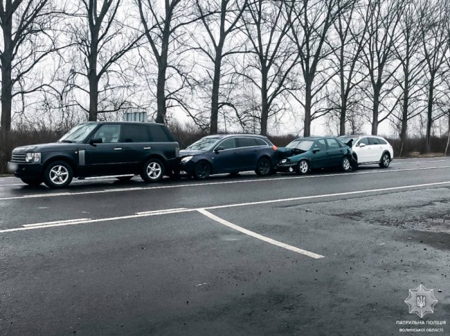 Поліція назвала деталі аварії за участю 4 авто на Волині