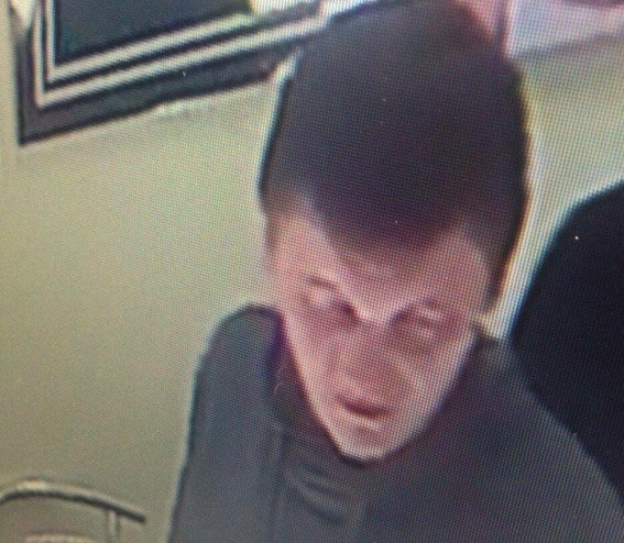 Волинян просять допомогти встановити особу крадія. ФОТО