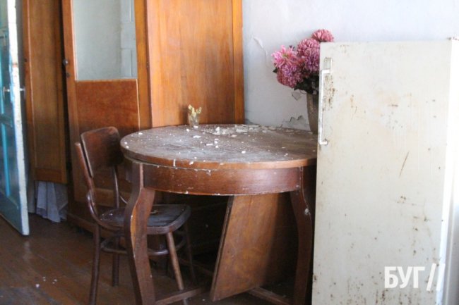 Мешканці аварійних двоповерхівок на Волині бояться, що будівлі можуть обвалитися. ФОТО.ВІДЕО