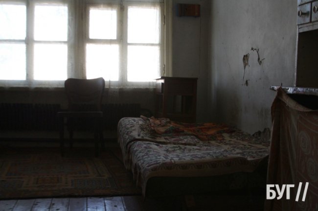 Мешканці аварійних двоповерхівок на Волині бояться, що будівлі можуть обвалитися. ФОТО.ВІДЕО