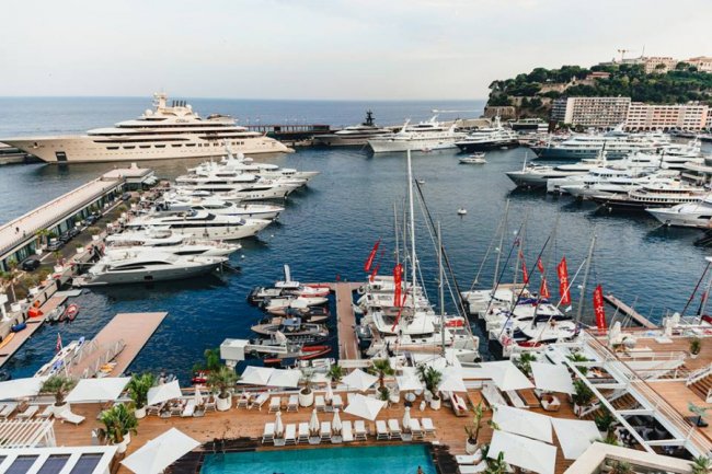 Яхти, пальми та спорткари: луцький фотограф показав красу Монте-Карло