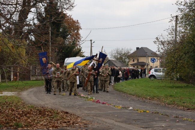У Жидичині провели в останню дорогу  Героя Віктора Бондарука