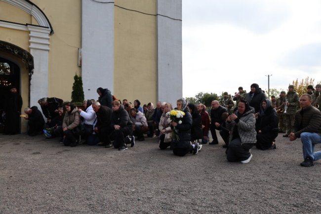 У Жидичині провели в останню дорогу  Героя Віктора Бондарука