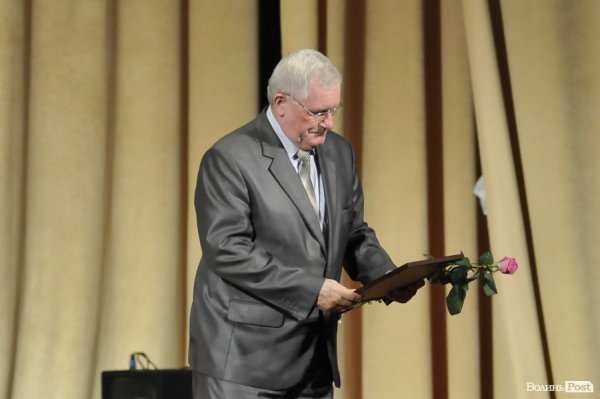 У Луцьку нагороджували працівників телебачення, радіо і зв’язку. ФОТО