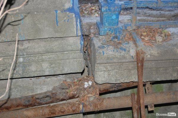 Луцькі «мости на мільйон» сипляться. ФОТО