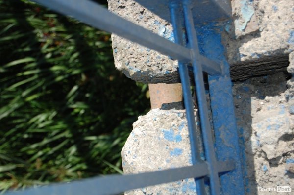 Луцькі «мости на мільйон» сипляться. ФОТО