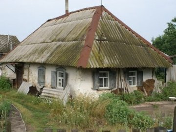 Депутати пропонують молоді переселятись в старі сільські хати
