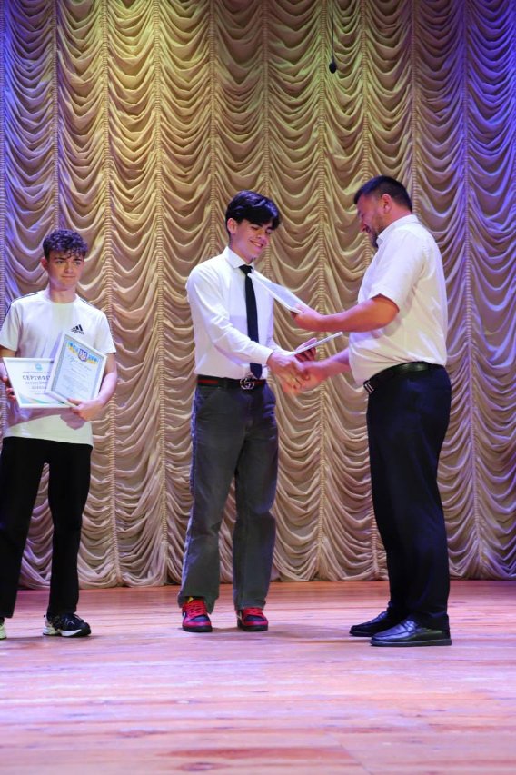 У громаді на Волині нагородили найуспішніших учнів та педагогів. ФОТО