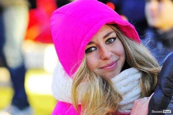 Любов на луцькому Євромайдані. ФОТО