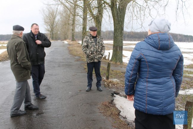 Люди перемогли: вантажівки не руйнуватимуть дорогу у волинському селі
