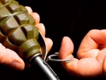 У Києві чоловік підірвав себе та дружину гранатою