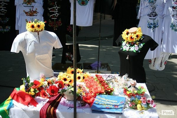 У Луцьку продовжується «Мистецька вулиця». ФОТО