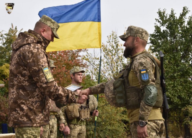 Військові волинської бригади отримали відзнаки. ФОТО