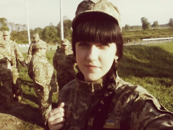 Кухар волинської бригади увійшла в ТОП-11 красунь-бійців АТО. ФОТО