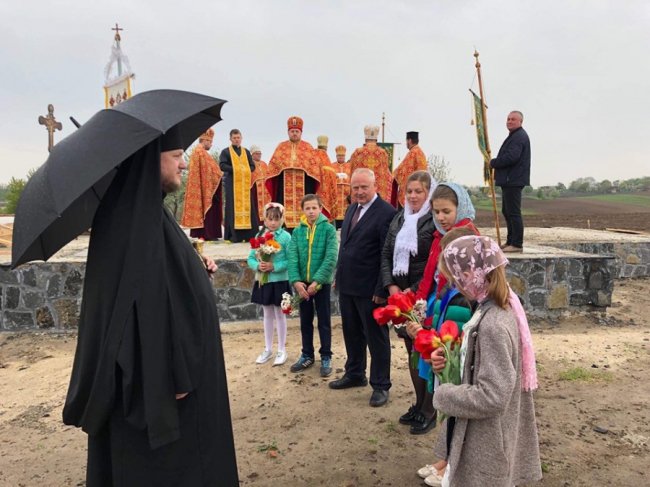 У селі на Волині освятили місце для побудови храму