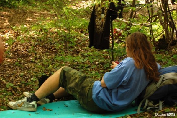 У волинських лісах «воюють» Чорна сотня і сотня Перця. ФОТО 