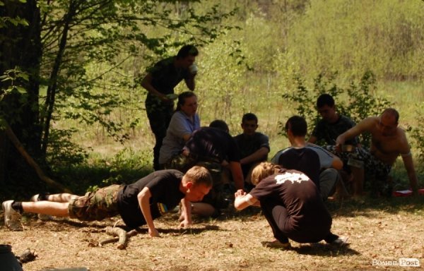 У волинських лісах «воюють» Чорна сотня і сотня Перця. ФОТО 