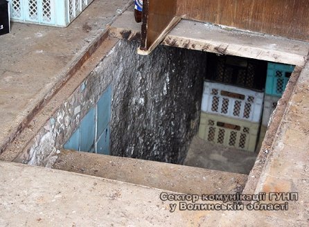 Ковельчанин у гаражі зберігав цілий арсенал зброї і вибухівку. ФОТО. ОНОВЛЕНО