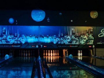 У боулінг-клубі «StrikeCity» – шалені вихідні*
