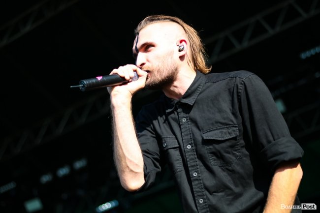 «Шикидим», лірика і вибуховий «O.Torvald»: перший день «Бандерштату». ФОТО