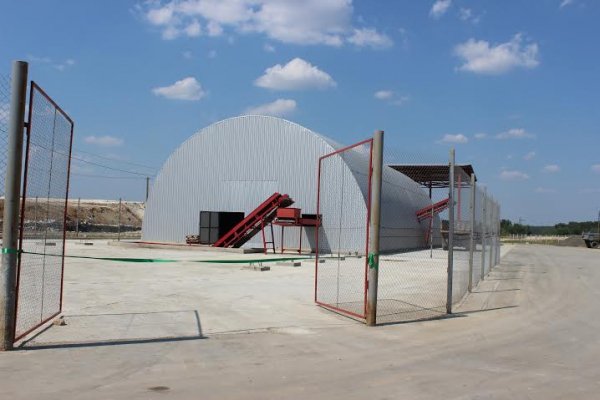 Сміттєсортувальна лінія у селі Брище