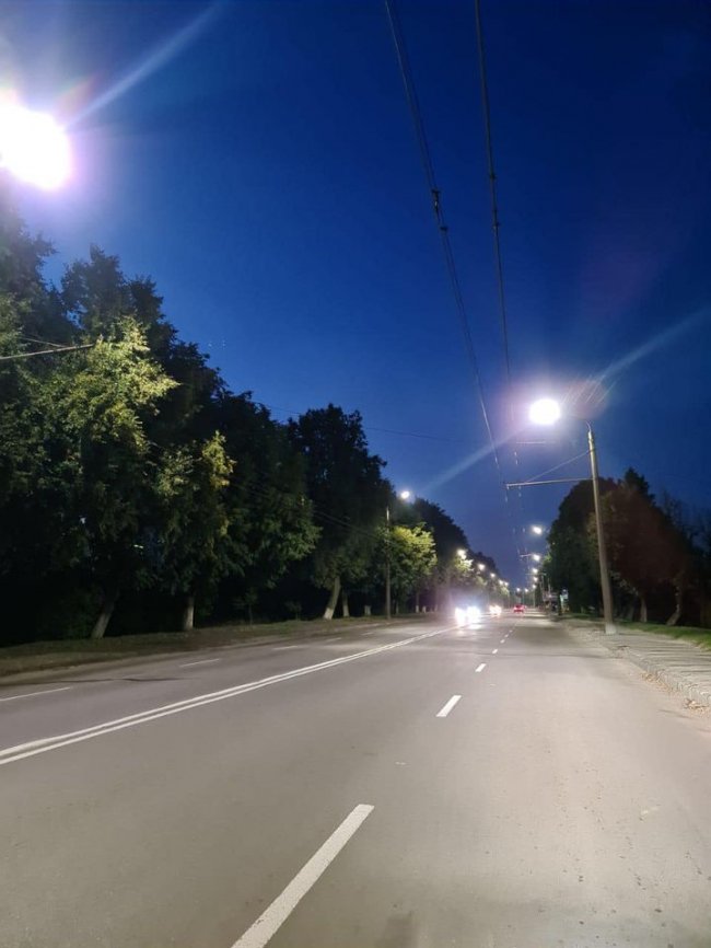 На одній з луцьких вулиць замінили зовнішнє освітлення. ФОТО