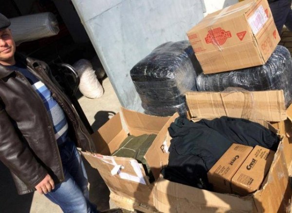 Волинські танкісти 14 бригади отримали посилку від волонтерів. ФОТО