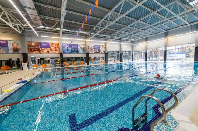 Де у Луцьку є басейни: ціни та переваги