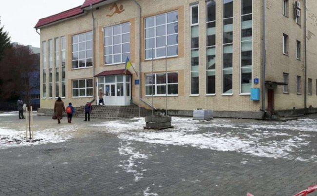 Де у Луцьку є басейни: ціни та переваги