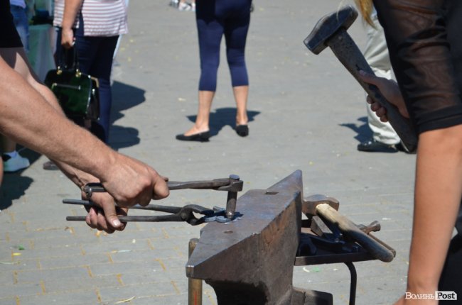 «Територія майстерності»: у центрі Луцька – салон краси, ресторан і кузня просто неба. ФОТО