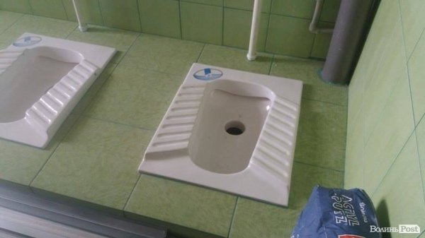 Чи змінилася ситуація в луцьких шкільних вбиральнях. ФОТО