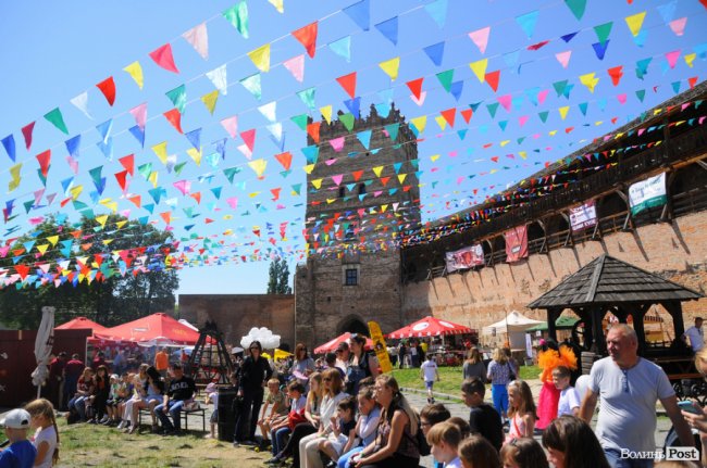 У замку Любарта - «Lutsk Food Fest». ФОТО