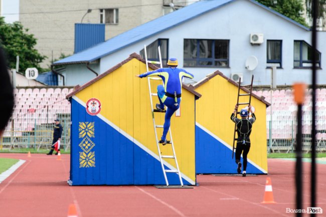 До Луцька на змагання з'їхались пожежники з 7 країн. ФОТО