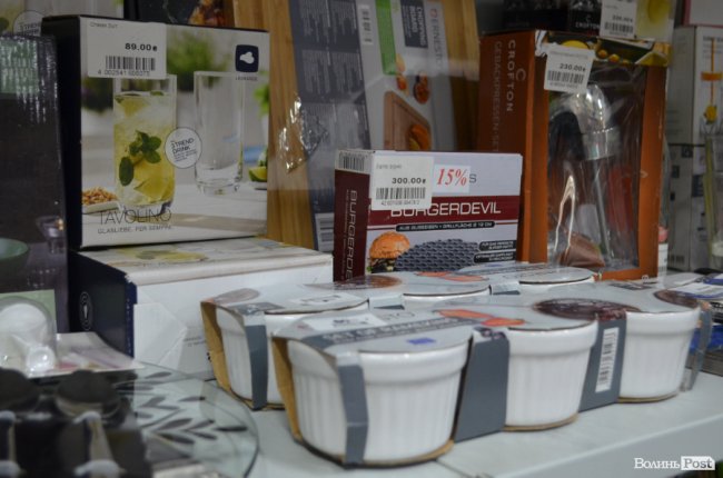 Нові брендові речі за доступною ціною: у Луцьку відкрили другий «Family Stock»*