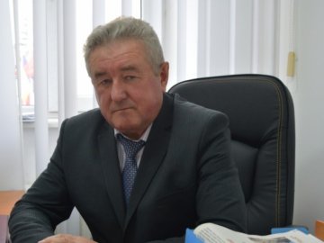 Декілька земельних ділянок і будинок на 380 «квадратів»: що нажив головний транспортник Луцька