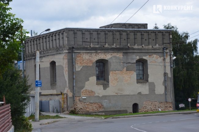 У Луцьку через суд просять звільнити приміщення Синагоги
