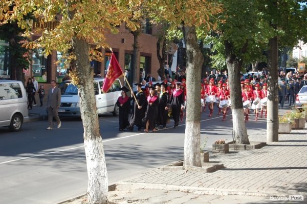 У Луцьку – посвята в студенти «європейського» вишу. ФОТО