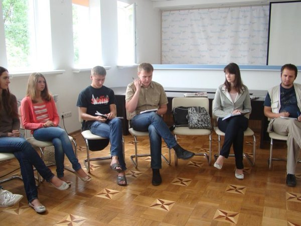 У Луцьку журналісти «5 каналу» та «СТБ» вчили колег. ФОТО