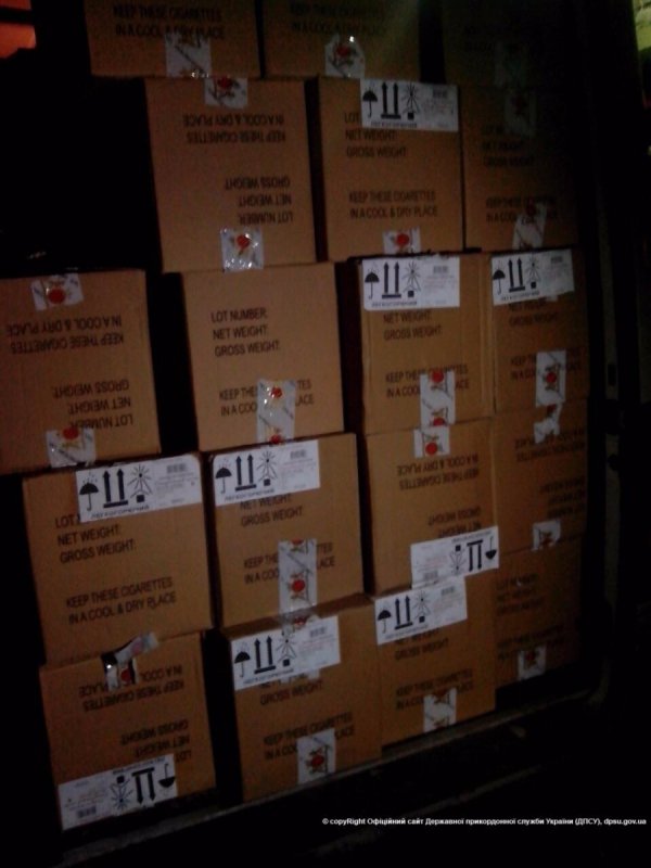У волинянина вилучили 117 ящиків контрабандних цигарок. ФОТО