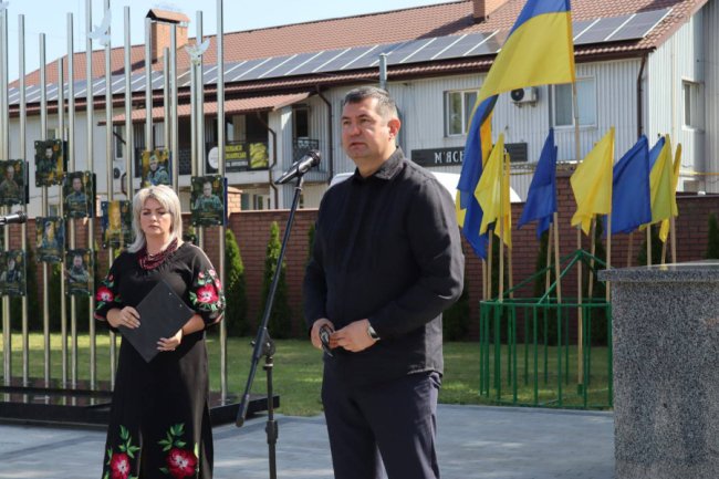 У Боратині відкрили Меморіал пам’яті Героїв