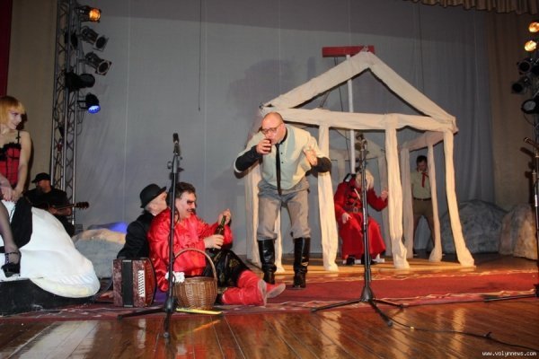 «Павлік Морозов» на луцькій сцені. ФОТО