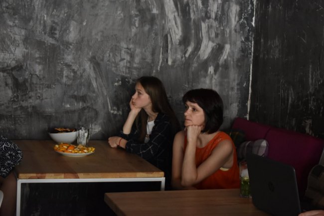 У Луцьку відбулась ретровечірка «Виведи бабусю в люди». ФОТО