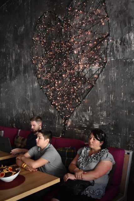 У Луцьку відбулась ретровечірка «Виведи бабусю в люди». ФОТО