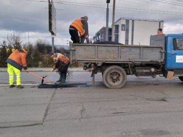 Ямковий ремонт у Луцьку: які дороги латають