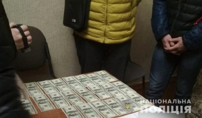 Двоє волинян вимагали від фермера хабар понад 7 тисяч доларів. ФОТО