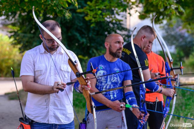 Єдина у Луцьку секція стрільби з лука провела перше відкрите тренування. ФОТО