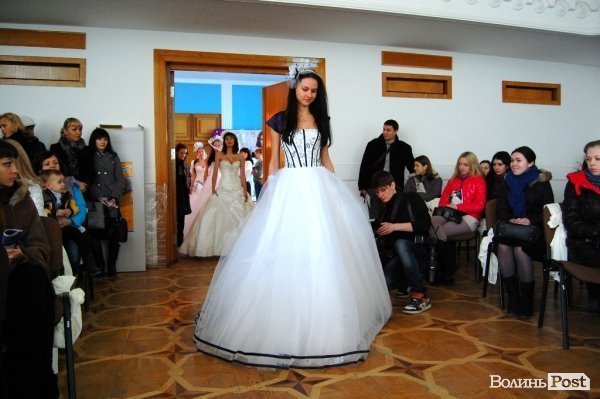 У Луцьку відбулася весільна виставка