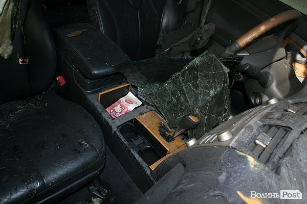 У Луцьку згорів автомобіль. ФОТО