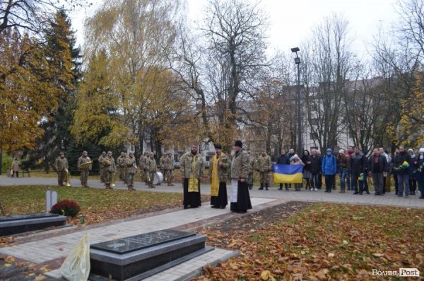 «Схід і Захід разом!»: до Луцька приїхав «Потяг єднання»